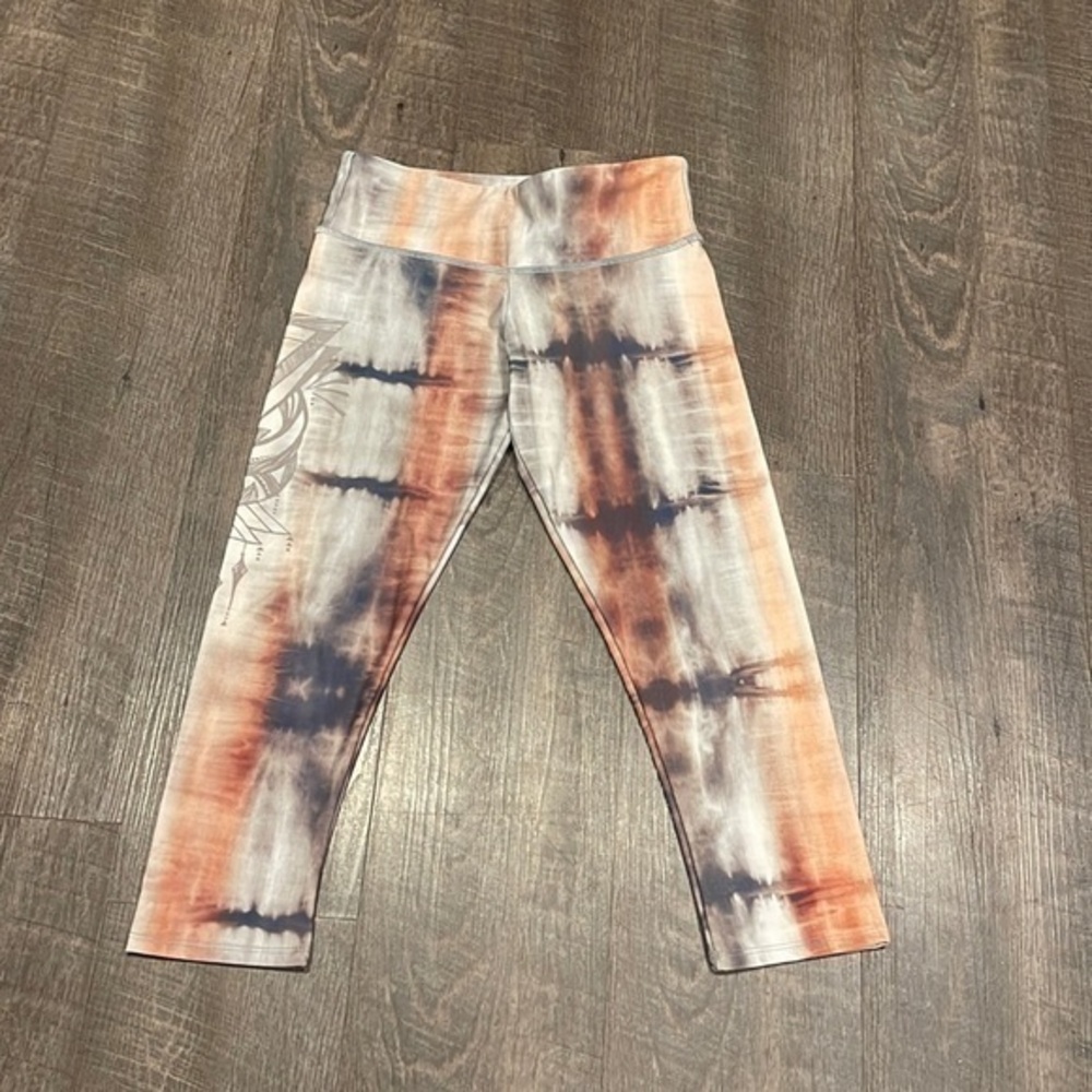 Onzie Tribal print tie-dye Capri leggings
